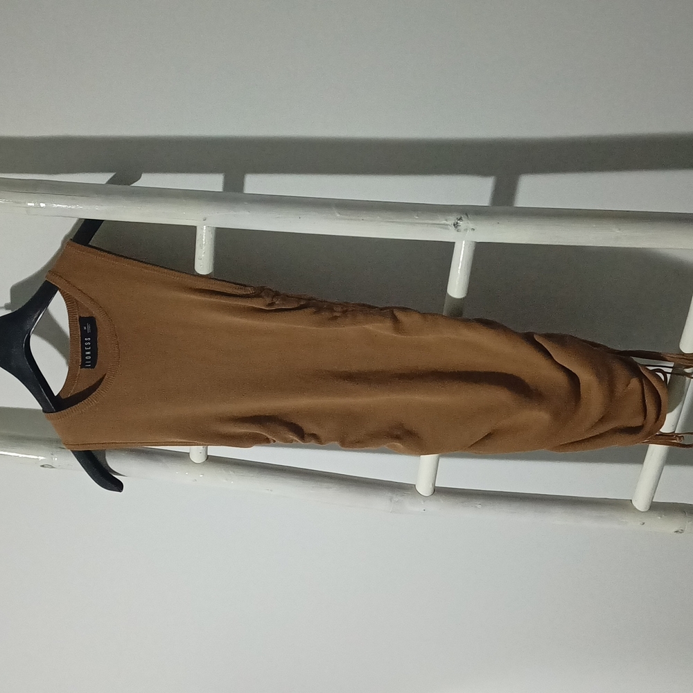 Lioness medium scrunch tie up dress - Picture 3 of 5